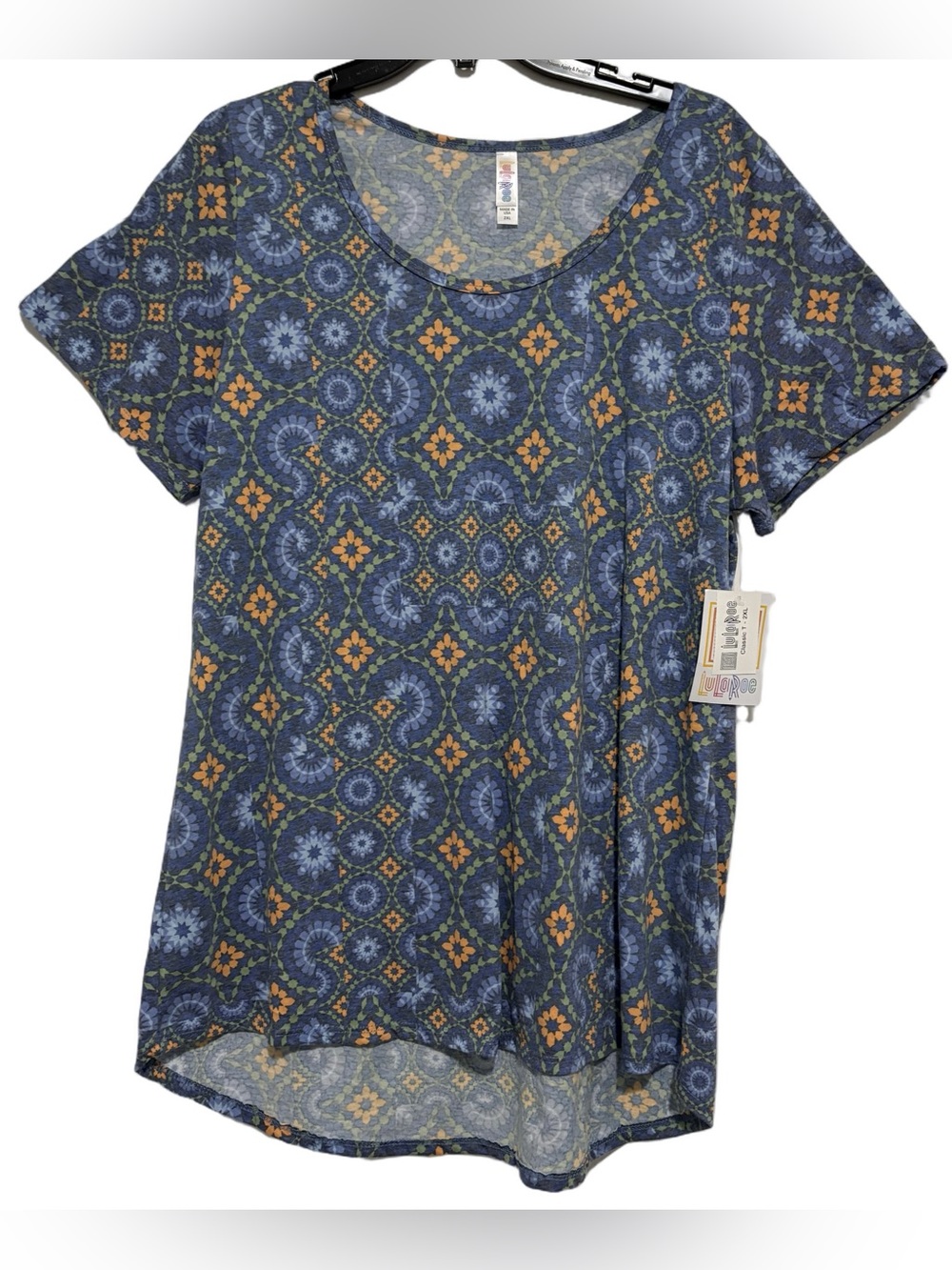 LuLaRoe NWT Blue Patterned Classic Tee